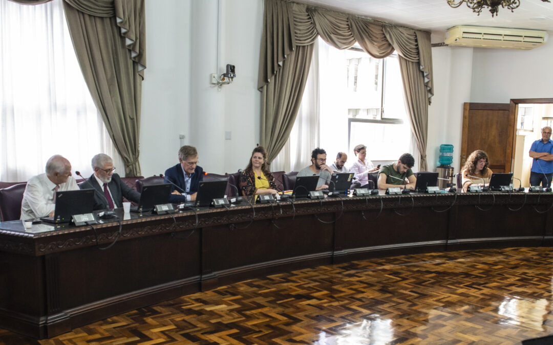 Domakoski e Rebello tomam posse em Conselho da UFPR