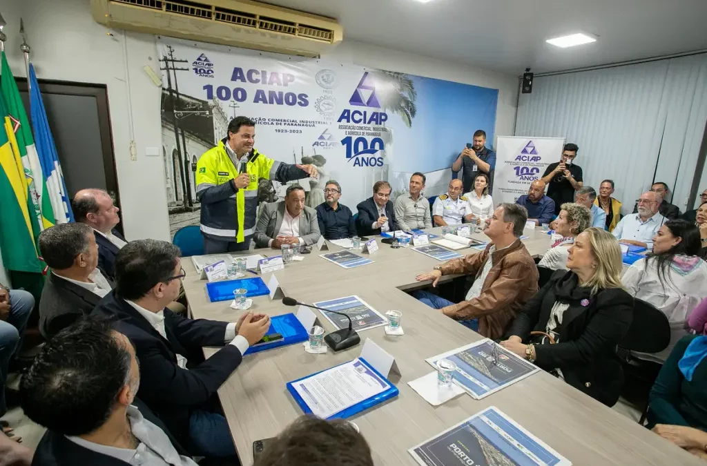 Antonio Gebran representa o Movimento Pró-Paraná em reunião sobre investimentos nos portos do Estado
